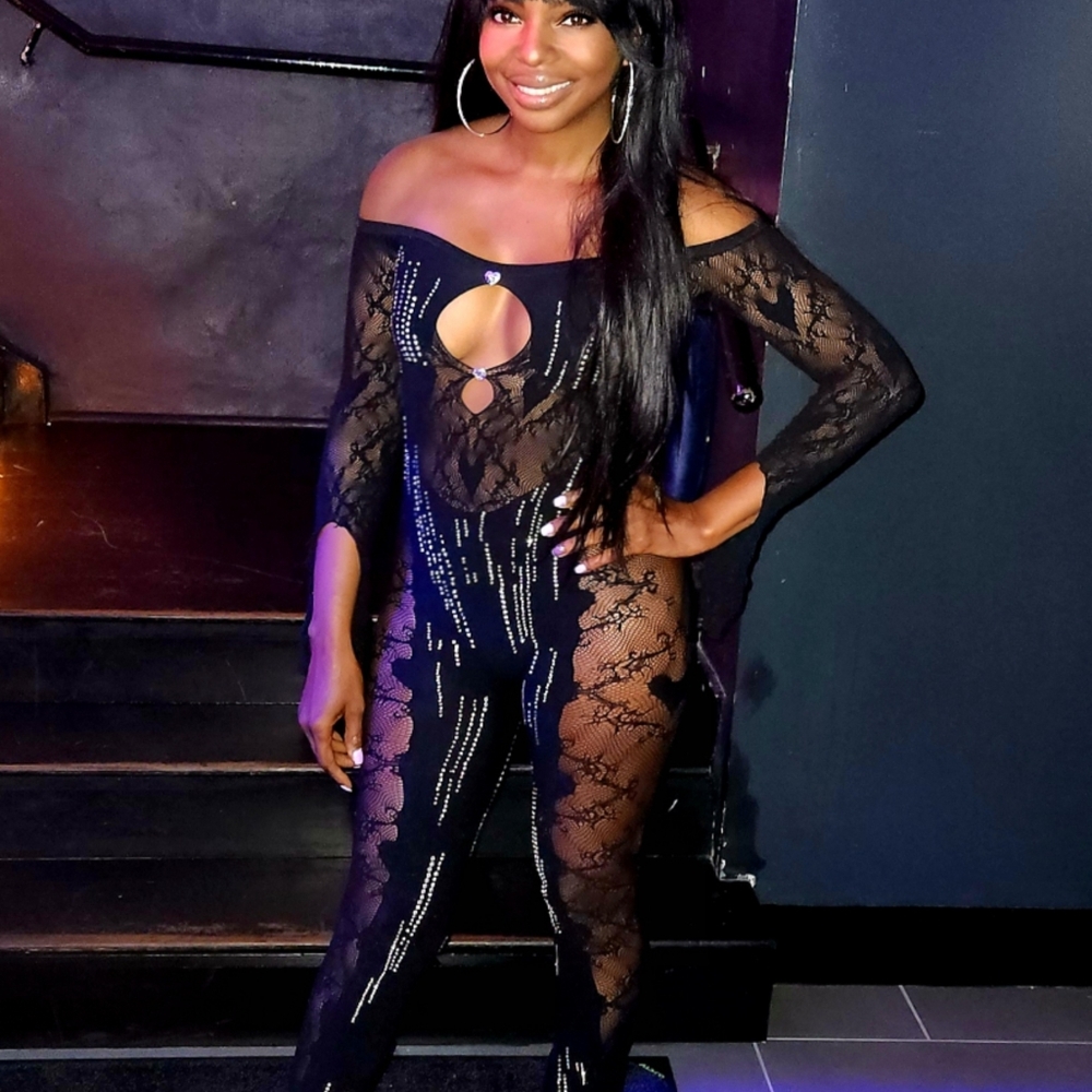 jumpsuit - Picture 2 of 3